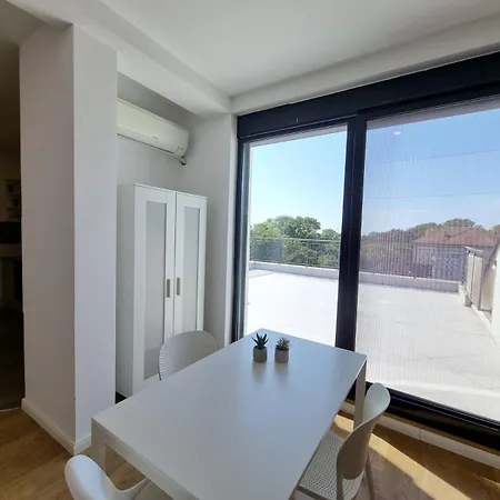 J&j Apartment