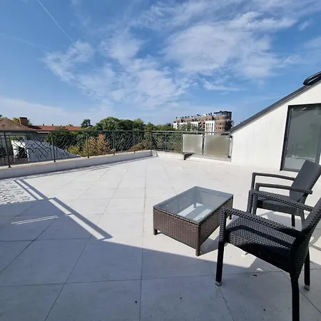 Διαμέρισμα J&j