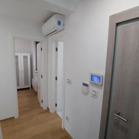 J&j Apartment