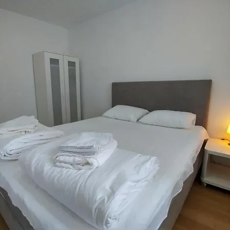 J&j Apartament