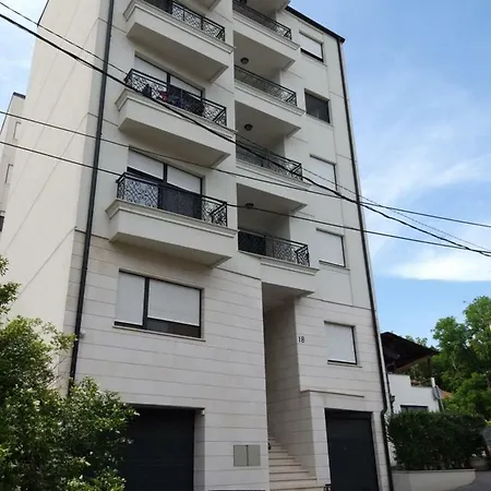 Apartment J&j Belgrad
