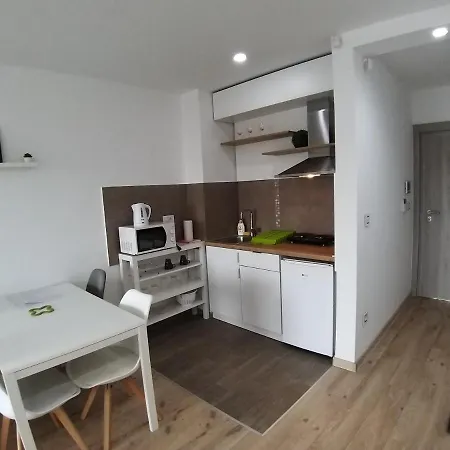 J&j Belgrad